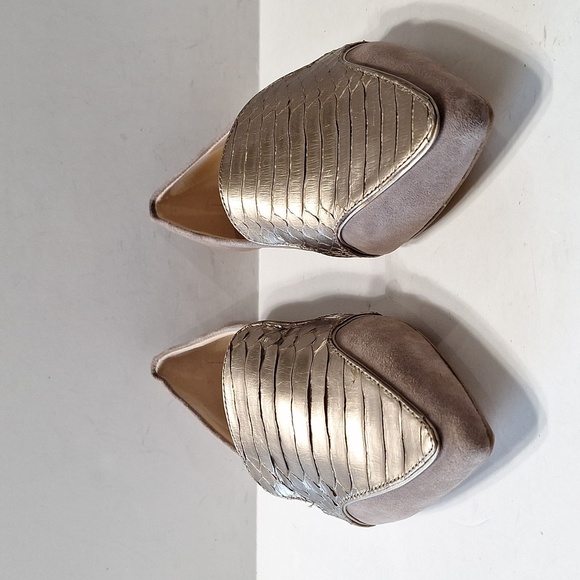 Dkny NEW Dara Quiet Luxury Business Casual Platinum Metallic Strap Flats Size 7 - Picture 4 of 12